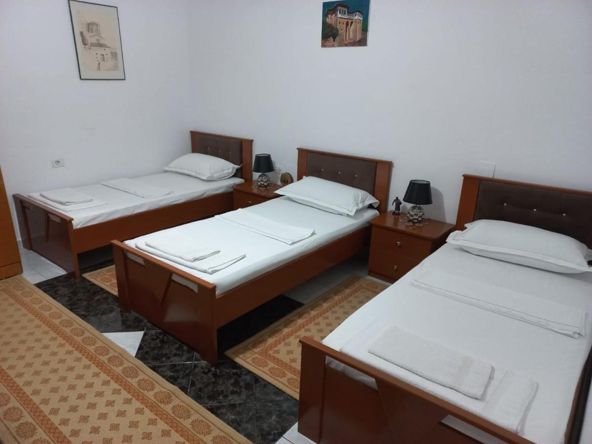 Guest House Bumbli Berat Quarto foto