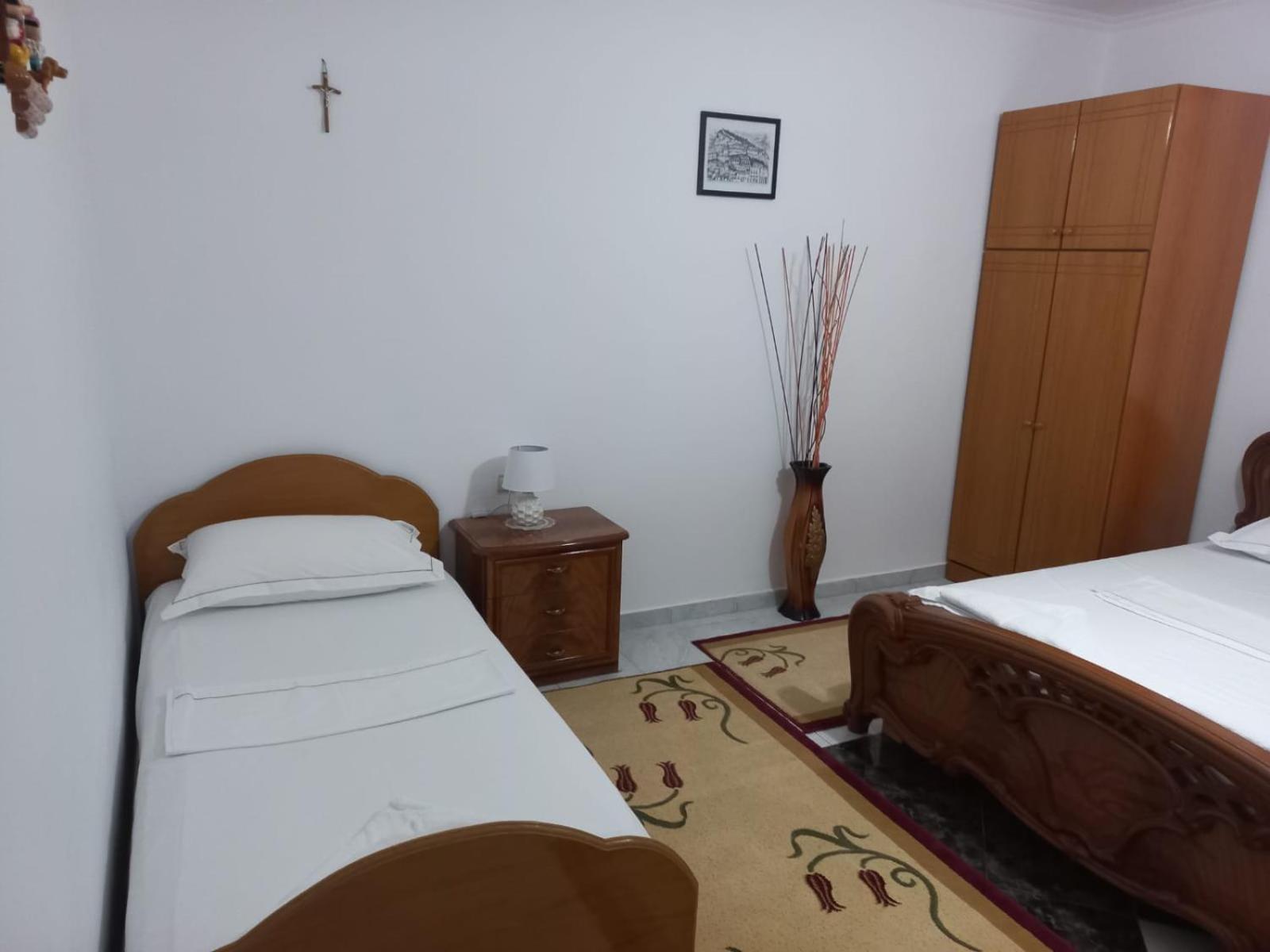 Guest House Bumbli Berat Quarto foto