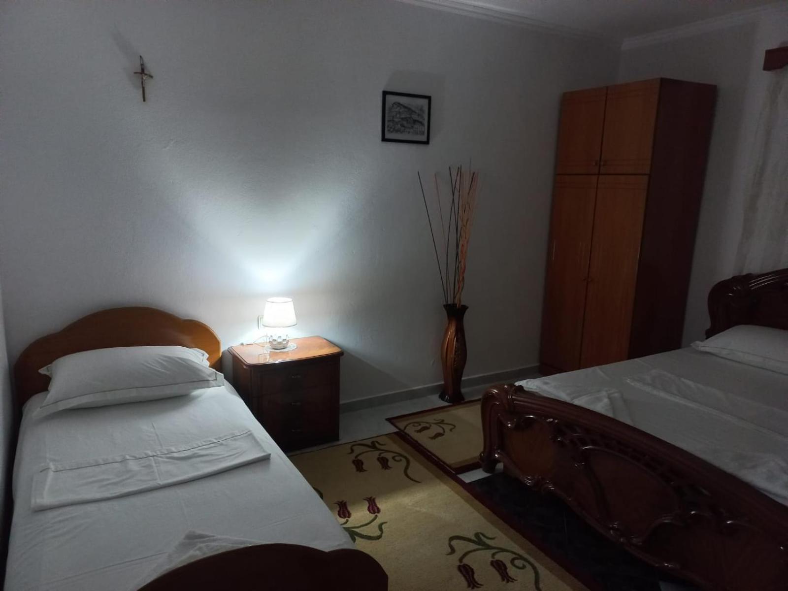 Guest House Bumbli Berat Quarto foto