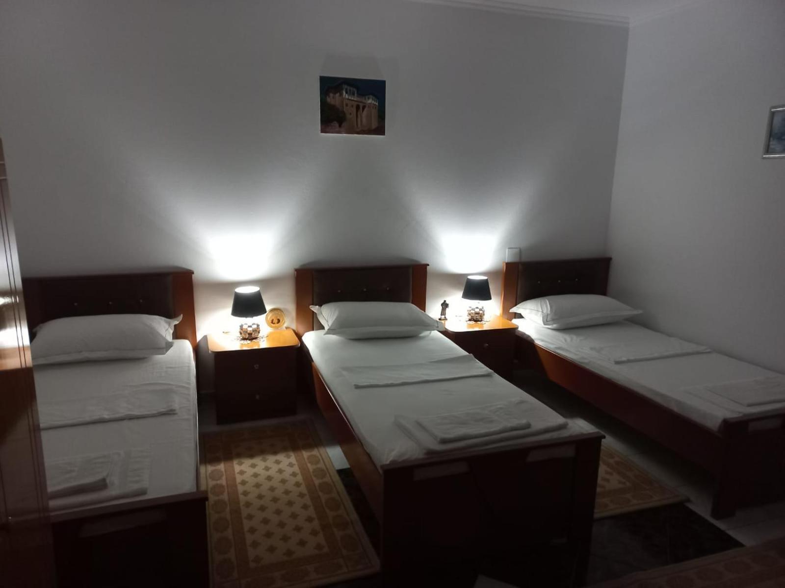 Guest House Bumbli Berat Quarto foto