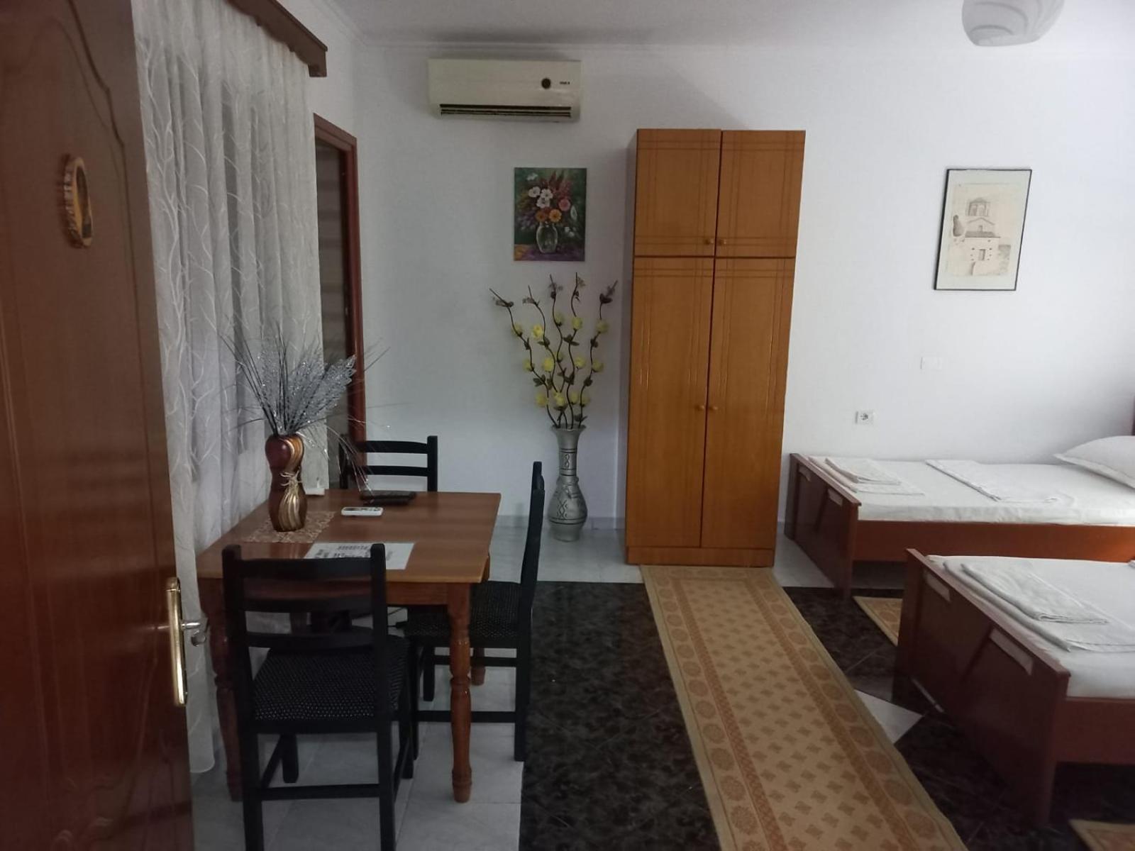 Guest House Bumbli Berat Quarto foto