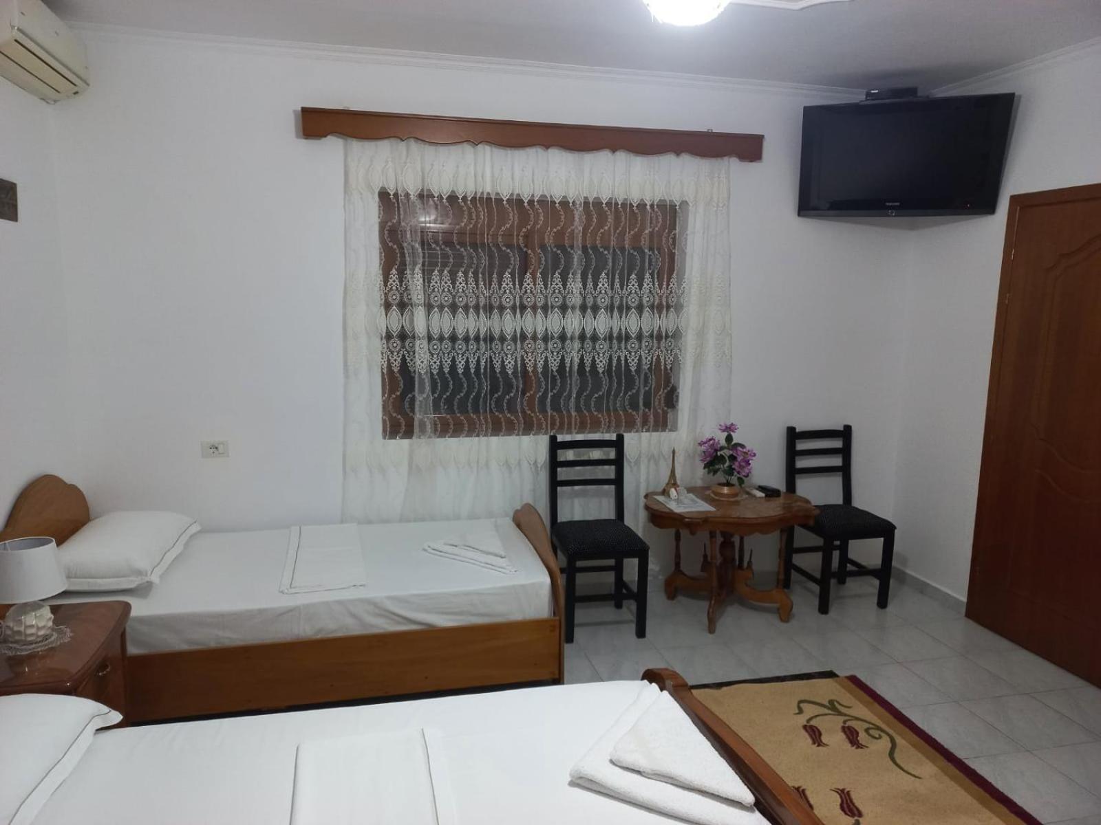 Guest House Bumbli Berat Quarto foto