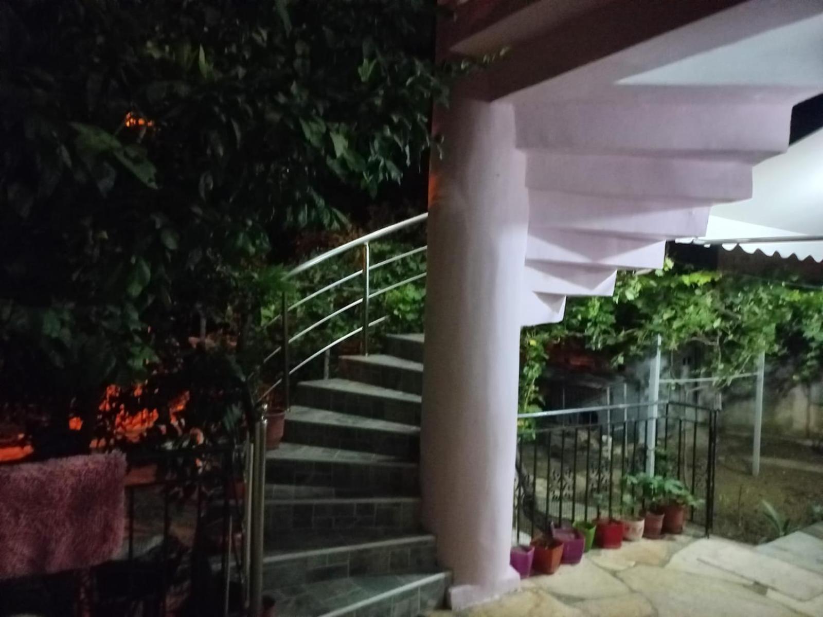 Guest House Bumbli Berat Quarto foto